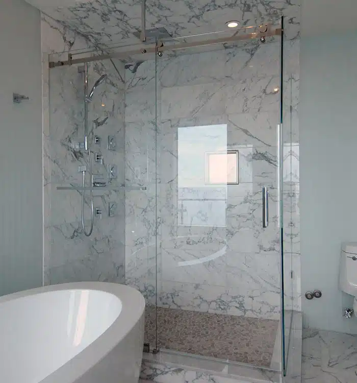 90-Degree-Corner shower door