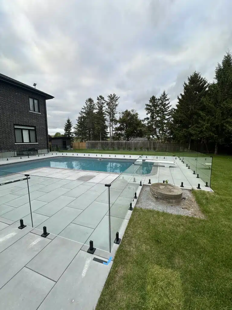 glass-pool-fence